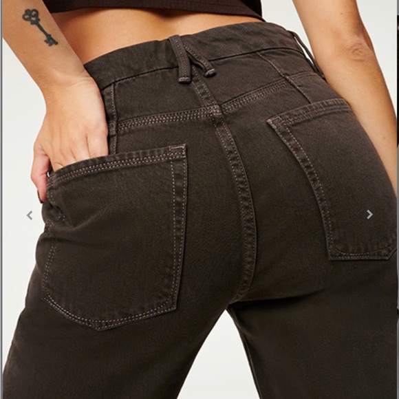 Good American Straight Leg - Picture 3 of 4